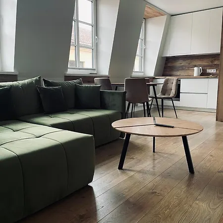 Apartament Old Town Gem With Private Parking