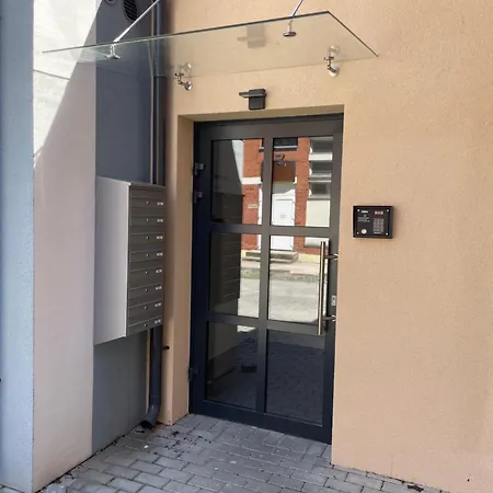 Old Town Gem With Private Parking Lejlighed *